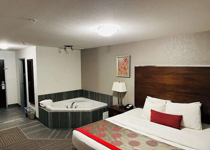 Ramada By Wyndham Moose Jaw Hotel